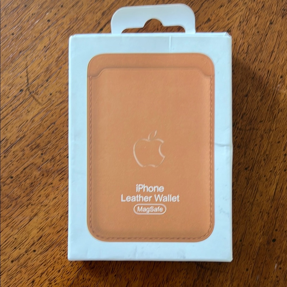 Apple iPhone Leather Wallet with MagSafe - Orange